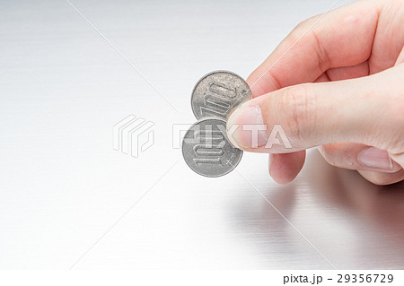 100円玉 / 日本の硬貨 29356729