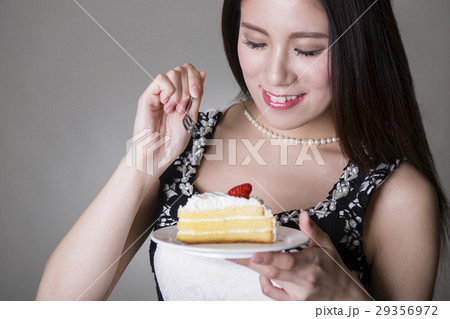 女性のポートレート 女性のポートレート 29356972