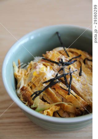 Japanese deep fried pork with egg on rice Katsudon 29360299