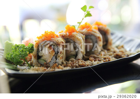 tempura prawn maki sushi tempura prawn maki sushi 29362020