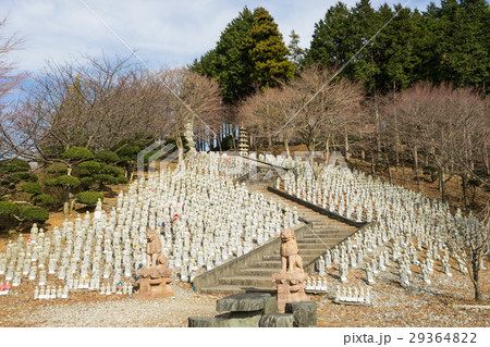 ありがた山のお地蔵様の写真素材