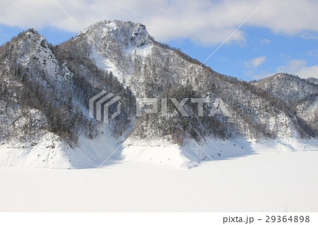 さっぽろ湖第一展望台から見る小天狗岳 さっぽろ湖第一展望台から見る小天狗岳 29364898