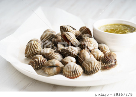 Delicious boiled or steamed cockles. 29367279