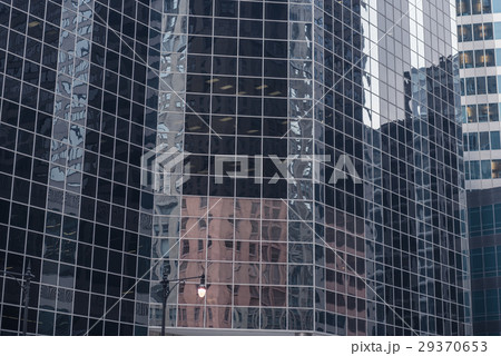 Gorgeous high-rise block reflecting other houses 29370653