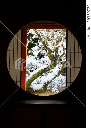 雲龍院の雪窓 29379776
