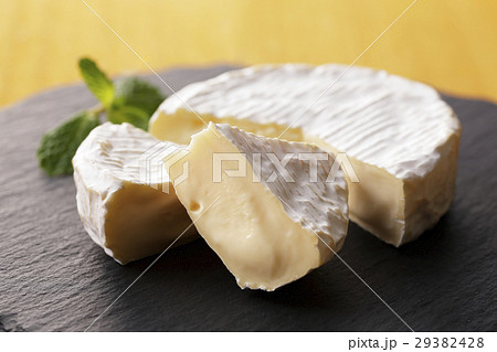 カマンベールチーズ 29382428