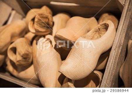 Defected clogs made of poplar wood 29386944
