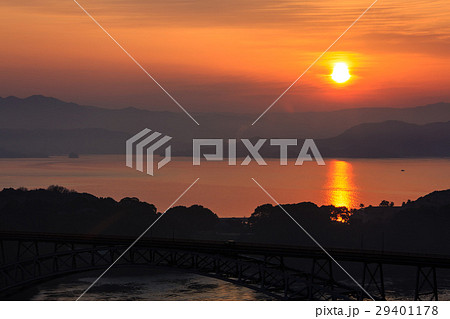 西海橋の夜明けと日の出　西海の丘展望台から 29401178
