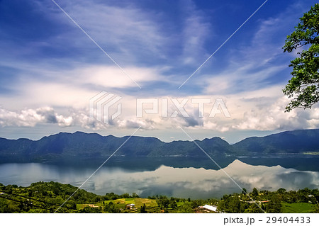 Lake Maninjao in Sumatra 29404433