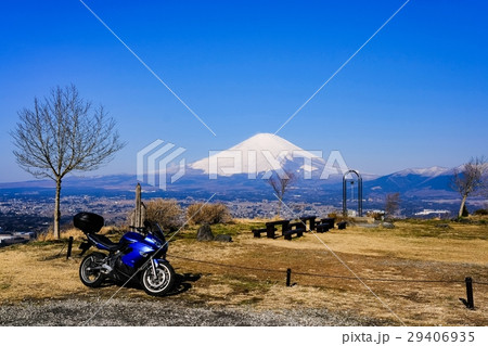 足柄・誓いの丘から望む富士山 29406935