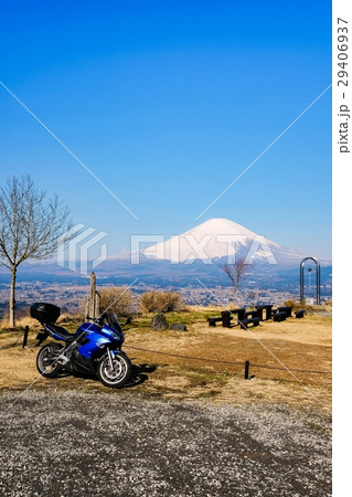 足柄・誓いの丘から望む富士山 29406937