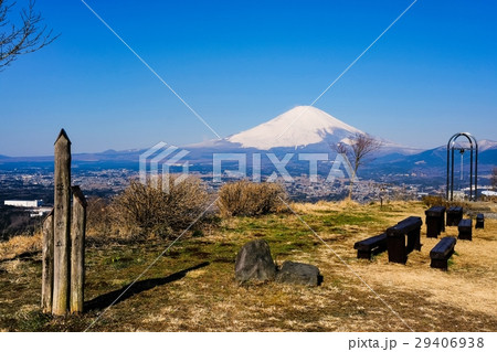 足柄・誓いの丘から望む富士山 29406938