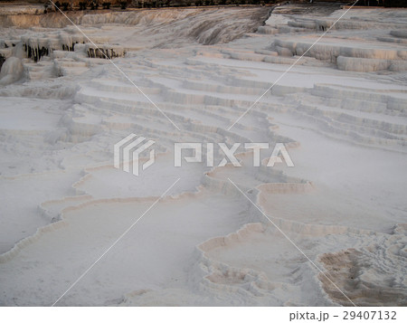 White travertines in Pamukkale, Turkey White travertines in Pamukkale, Turkey 29407132