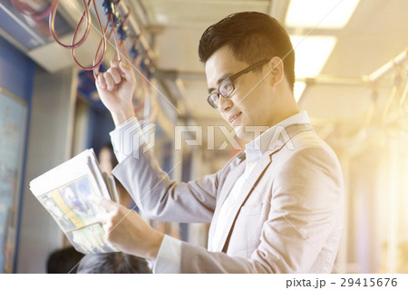 Taking public transport to work Taking public transport to work 29415676