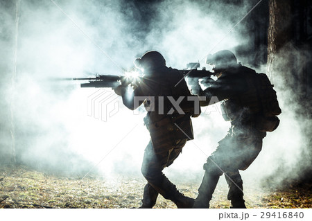 Black silhouettes of soldiers Black silhouettes of soldiers 29416840