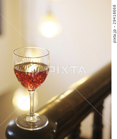 red wine 29418668