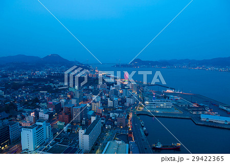 関門海峡の夜景一望 海峡ゆめタワーからの眺め の写真素材