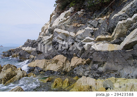 鹿浦越のランプロファイヤ岩脈の写真素材