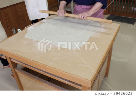 蕎麦打ち体験 延ばし 29426622