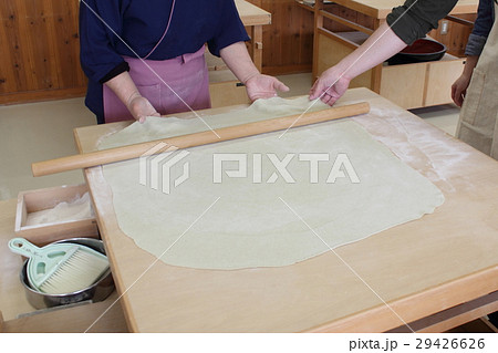 蕎麦打ち体験 延ばし 29426626