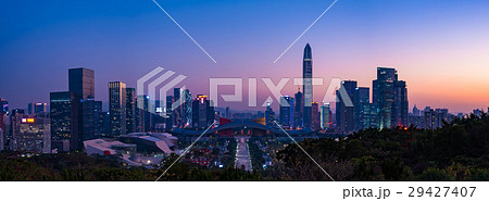 蓮花山公園から望む中国・深センの夕景 ワイドパノラマ 蓮花山公園から望む中国・深センの夕景 ワイドパノラマ 29427407