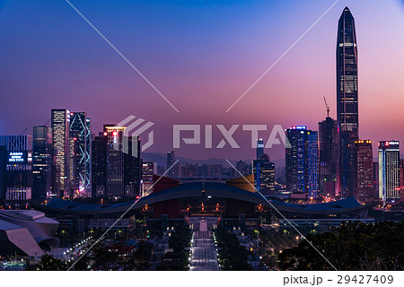 蓮花山公園から望む中国・深センの夕景 29427409