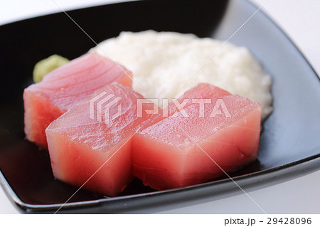 キハダマグロの角切りとすりおろしの長芋 29428096