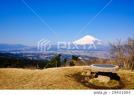 足柄峠から望む富士山 29431063