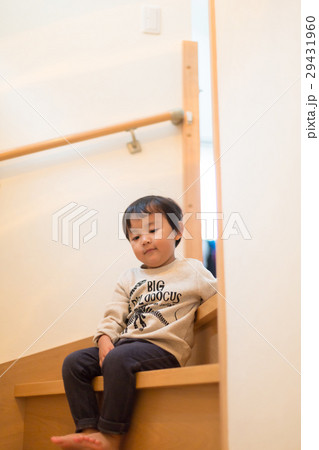 3 years old 29431960