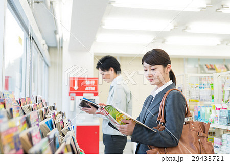 若い女性(コンビニ) 若い女性(コンビニ) 29433721