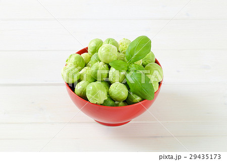 raw Brussels sprouts raw Brussels sprouts 29435173