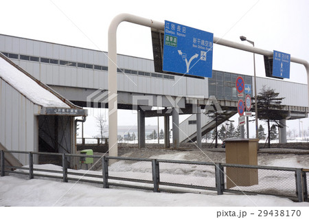 南千歳駅の歩道橋　イメージ 29438170
