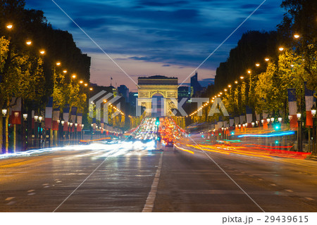 Night view of Paris traffic in Champs-Elysees 29439615