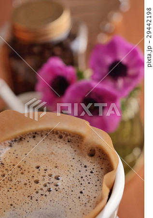 春のコーヒータイム(アネモネと) 春のコーヒータイム(アネモネと) 29442198