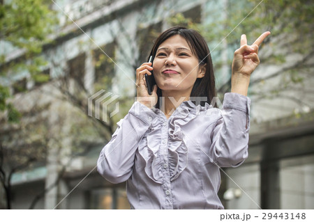 女性 メス 女の人 29443148