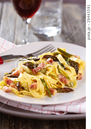 Italian food. Pasta Carbonara. 29443591