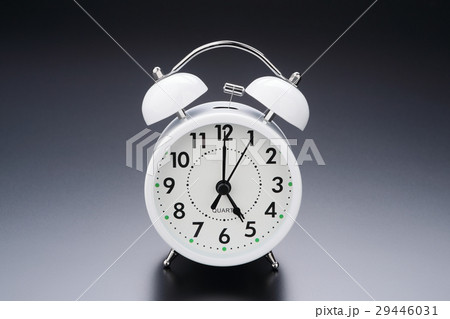 目覚まし時計 5時 目覚まし時計 5時 29446031