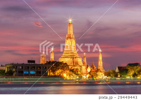 Wat arun night view temple in bangkok 29449443