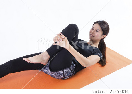 スポーツウェアを着た女性 29452816