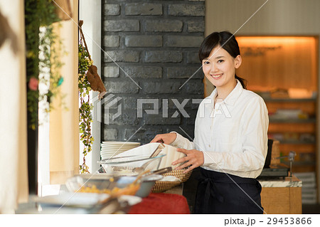 レストラン カフェ ウェイトレス イメージ 29453866