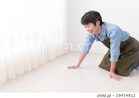 男性　掃除 29454812
