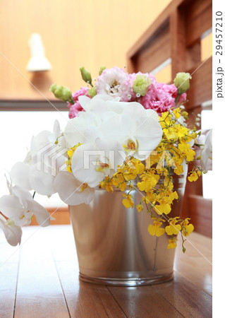 花束とブリキのバケツ 花束とブリキのバケツ 29457210