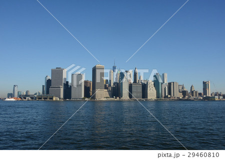 ブルックリンブリッジパークから見たマンハッタンのビル群 29460810