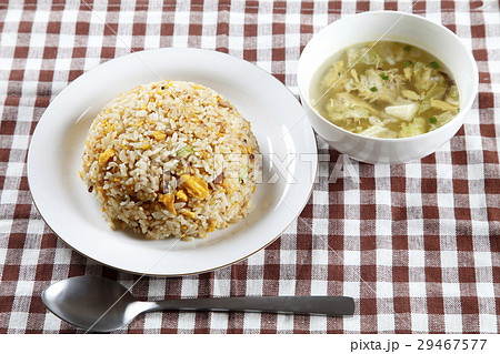 チャーハンとスープ 29467577