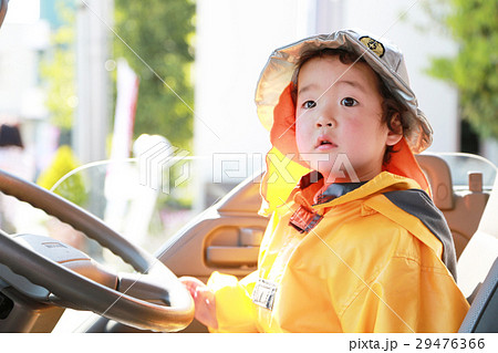 子供の消防士さん 29476366