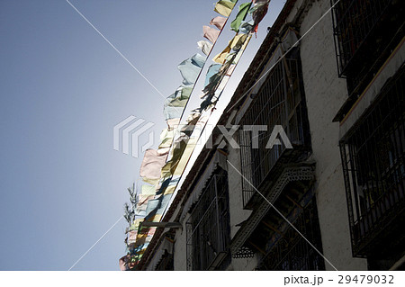 中国チベット自治区ラサ旧市街の風景 29479032