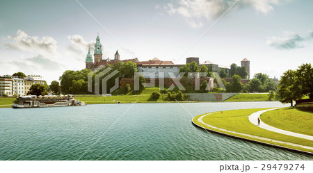 Royal wawel castle in Krakow, Poland 29479274