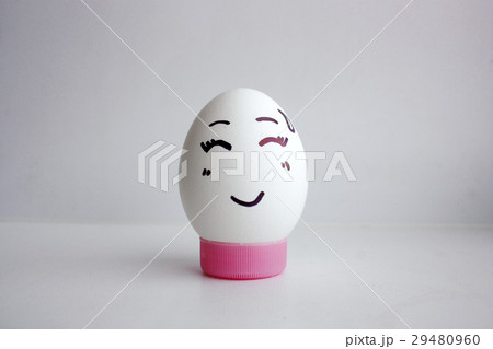 Egg cheerful face alone concept of cute smile Egg cheerful face alone concept of cute smile 29480960