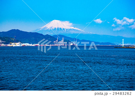 清水港コンテナターミナルと富士山 29483262
