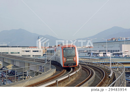 金海空港のアクセスを担う釜山金海軽電鉄 金海空港のアクセスを担う釜山金海軽電鉄 29483954